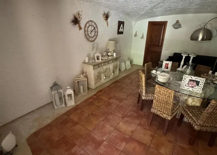 Sedici *